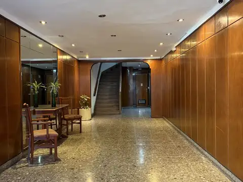 hermoso 4 ambientes , 2 baños , cocina comedor , lavadero , mucho luz y excelente estado