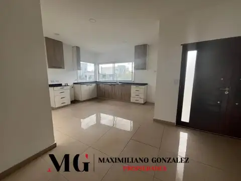 Casa en Alquiler de 3 dormitorios