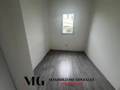 Casa 6 ambientes con 2 baños