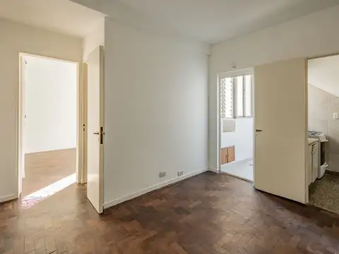 VENTA DEPTO 2 AMBIENTES 1ER PISO POR ESCALERA