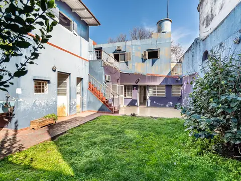 VENTA  CASA 5 AMBIENTES CON JARDÍN VILLA REAL