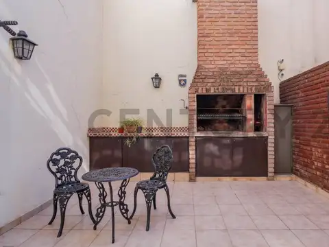VENTA Duplex tipo casa 5 amb con cochera y patio - Caballito