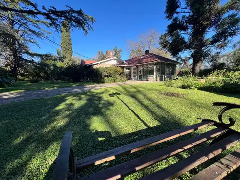 Casa en VENTA 12 Amb. 420m2 -3000m2  Malvinas Arg.