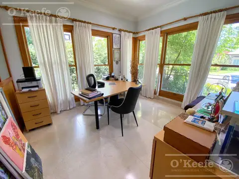 Casa 6 ambientes con 5 baños