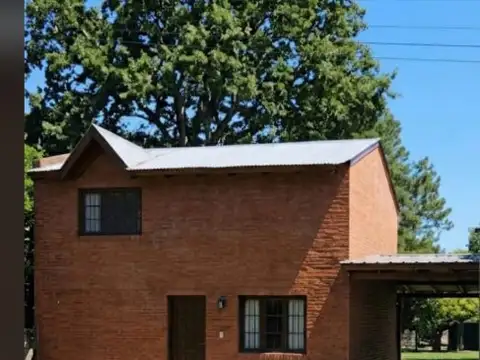 VENTA DE DOS CASAS CON PISCINA JARDIN EN OLIVEROS