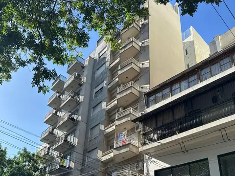 VENTA 2AMB LUMINOSO, BAÑO, COCINA Y BALCÓN, AMENITIES