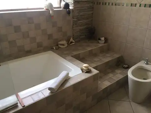 Casa en Venta en Villa España, USD 120.000