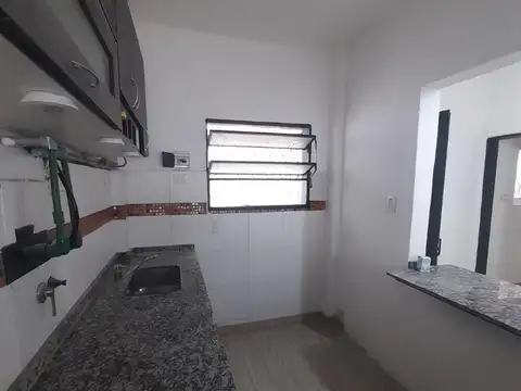 Departamento en Alquiler en Villa Luzuriaga, $ 550.000