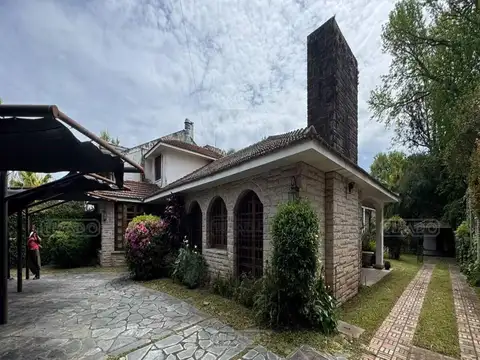 Casa Chalet  en Venta en San Isidro, G.B.A. Zona Norte, Argentina