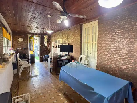 Casa 4 ambientes con 1 baño