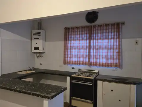 Depto Tipo Casa 3 ambientes con 1 baño