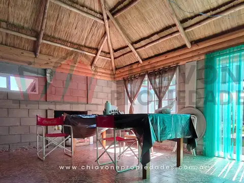 Quincho habitable y pileta en venta en Villars - L20100