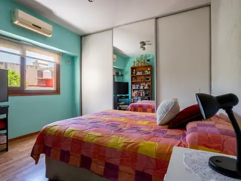 EN VENTA DUPLEX CON TERRAZA - MONTE CASTRO