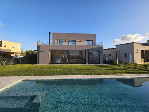Casa en Venta de 4 dormitorios