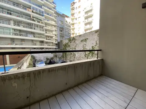 Moderno y tranquilo monoambiente con laundry y terraza con parriila en las Cañitas