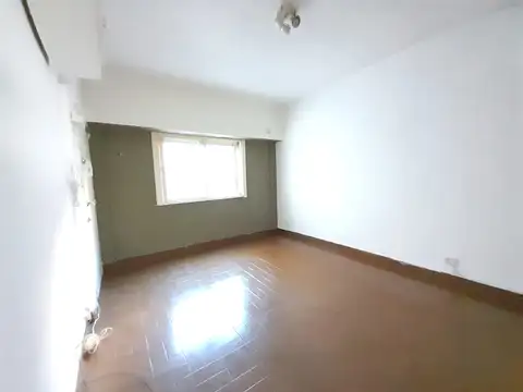 Departamento en Alquiler en Villa Ballester, $ 650.000