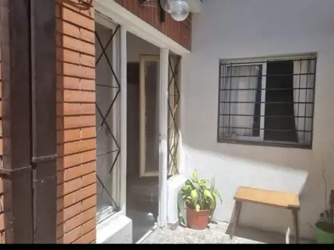 Depto 3 Ambientes en Planta Baja - Moron Centro
