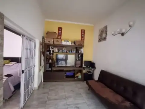 Depto 3 Ambientes en Planta Baja - Moron Centro