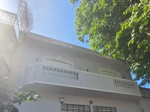 Ph 3 amb piso unico con balcon, patio, y terraza