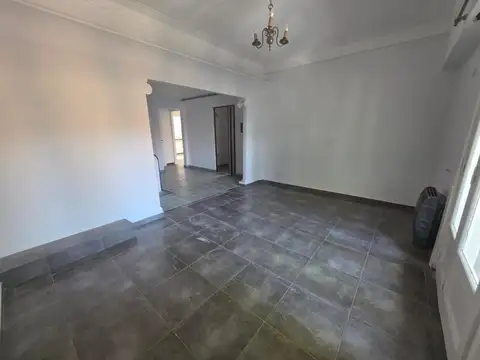 Depto Tipo Casa en Alquiler de 2 dormitorios