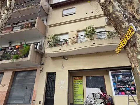 Depto Tipo Casa en Venta de 5 ambientes