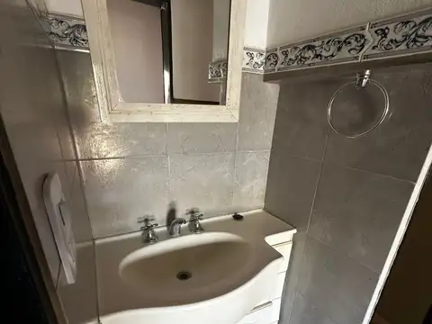 Casa en Alquiler con 1 cochera