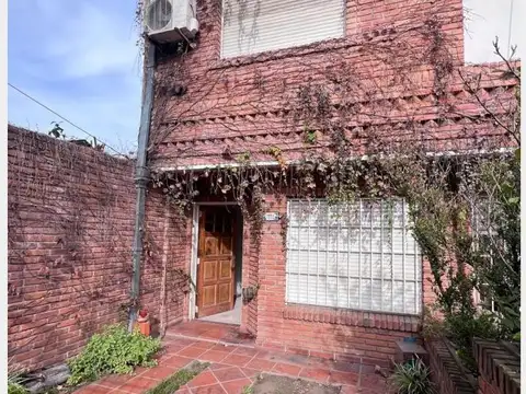 Departamento 4 ambientes en venta en Villa Luzuriaga