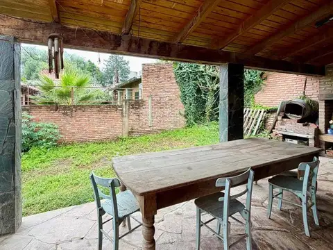 Casa en Venta con 1 cochera