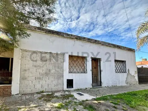VENTA CASA ITUZAINGO NORTE A RECICLAR