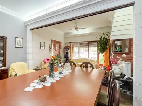 Casa 4 ambientes con 3 baños