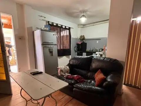 Casa 6 ambientes con 2 baños
