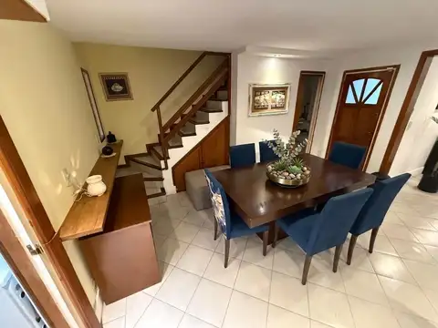 Depto Tipo Casa en Venta con 1 cocheras