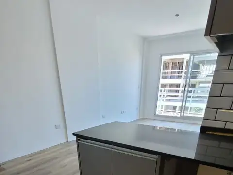 Arias 2400, Piso 9