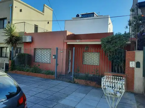 casa 4 ambientes venta Ramos Mejia