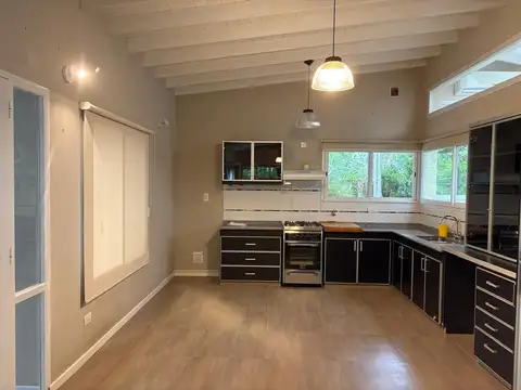 Casa en Alquiler al Este