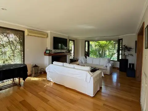 Casa en Venta con 7 cocheras