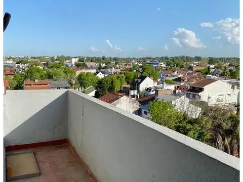 Departamento 5 ambientes con 1 baño