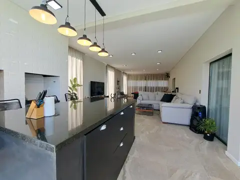 Casa en Venta en Las Calandrias, USD 210.000