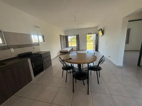 Casa 3 ambientes con 1 baño