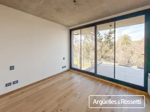 Departamento en Venta con 2 cocheras
