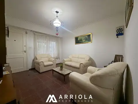 Casa 2 ambientes con 1 baño