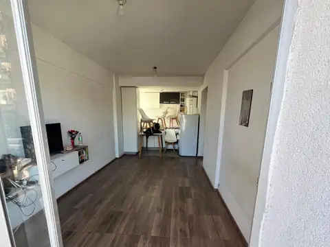departamento al frente de 1 dormitorio