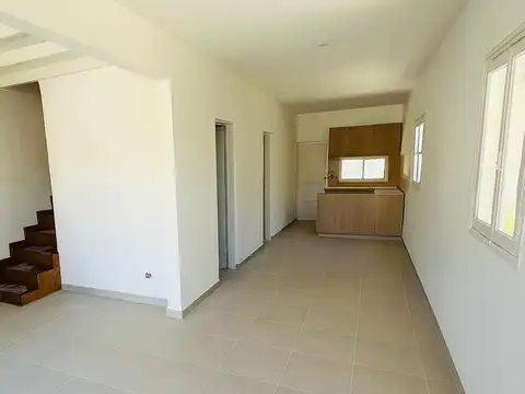VENTA DE CASA INGENIERO MASCHWITZ CON COCHERA/PARQ