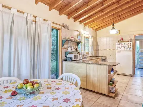 Casa en Venta en Los Mirasoles, USD 215.000