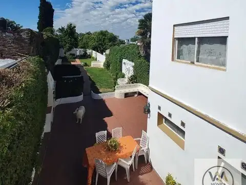 CASA DE 6 AMB EN EL CENTRO DE LUJAN