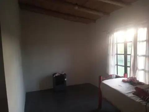 Casa 3 ambientes con 1 baño