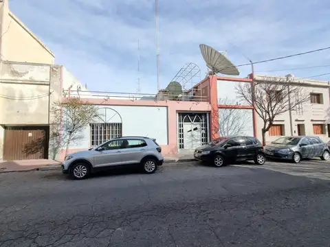 Hipolito Yrigoyen 100
