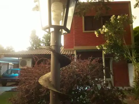 Alberti e/ General San Martin y Bartolomé Mitre