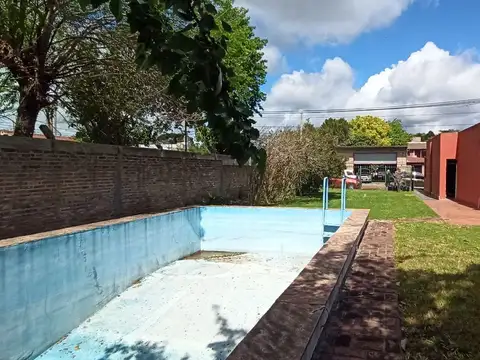 Casa en venta Tortuguitas centro 600mts lote pileta, ideal vivienda o inversión-Todos los servicios