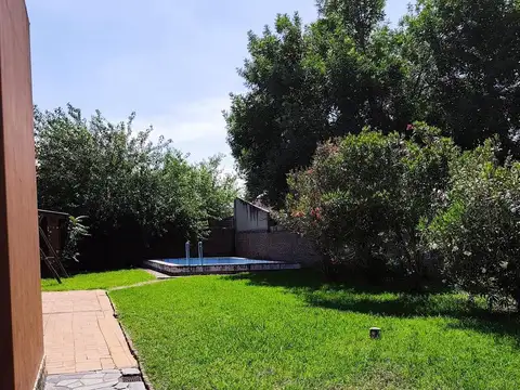 Casa 5 ambientes con 1 baño